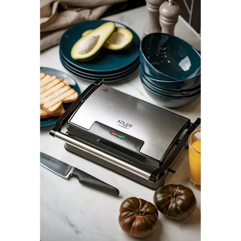 Contact Grill Adler AD 3052 rectangular steel/black, 1200 W, grate top, lockable lid