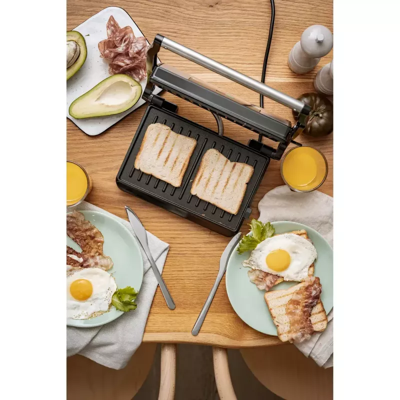Contact Grill Adler AD 3052 rectangular steel/black, 1200 W, grate top, lockable lid