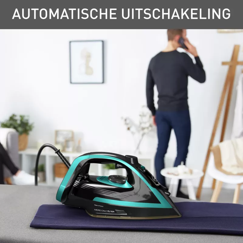 Tefal Puregliss FV8066 Dry & Steam iron Durilium AirGlide Autoclean soleplate 3000 W Black, Blue
