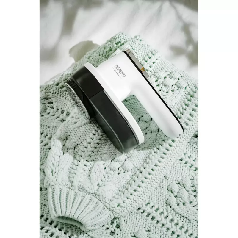 Fabric shaver Camry CR 9620, rechargeable battery, 10 W power