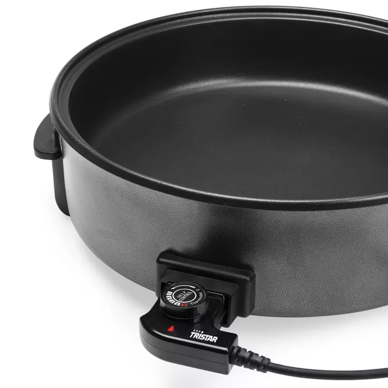 Electric frying pan Tristar PZ-9145 XXL - 40 cm, 1500 W, black