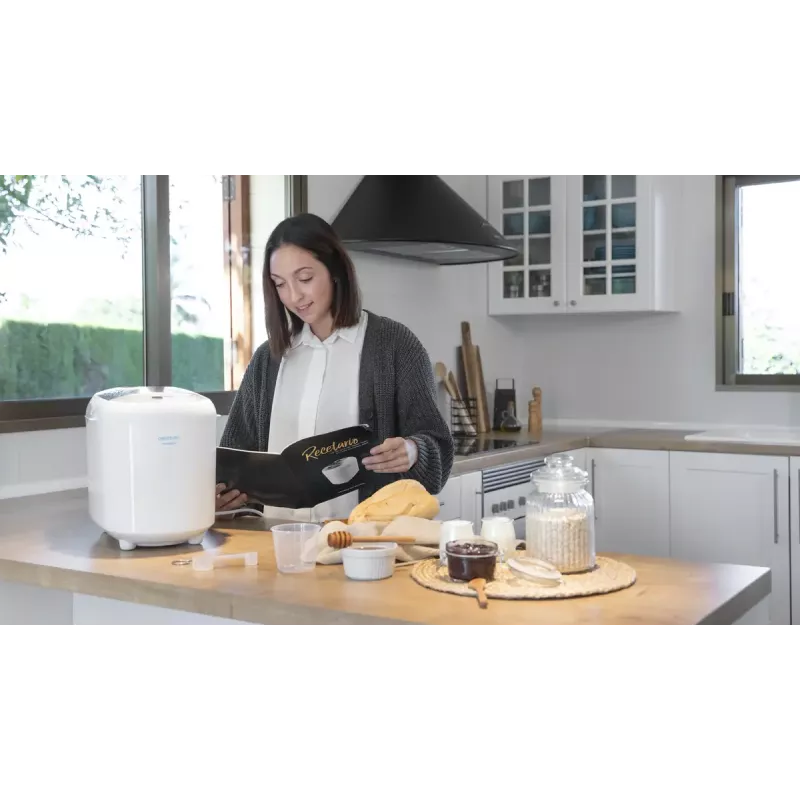 Bread maker CECOTEC Bread&Co 1000 Delicious — 550 W, max 1 kg, white