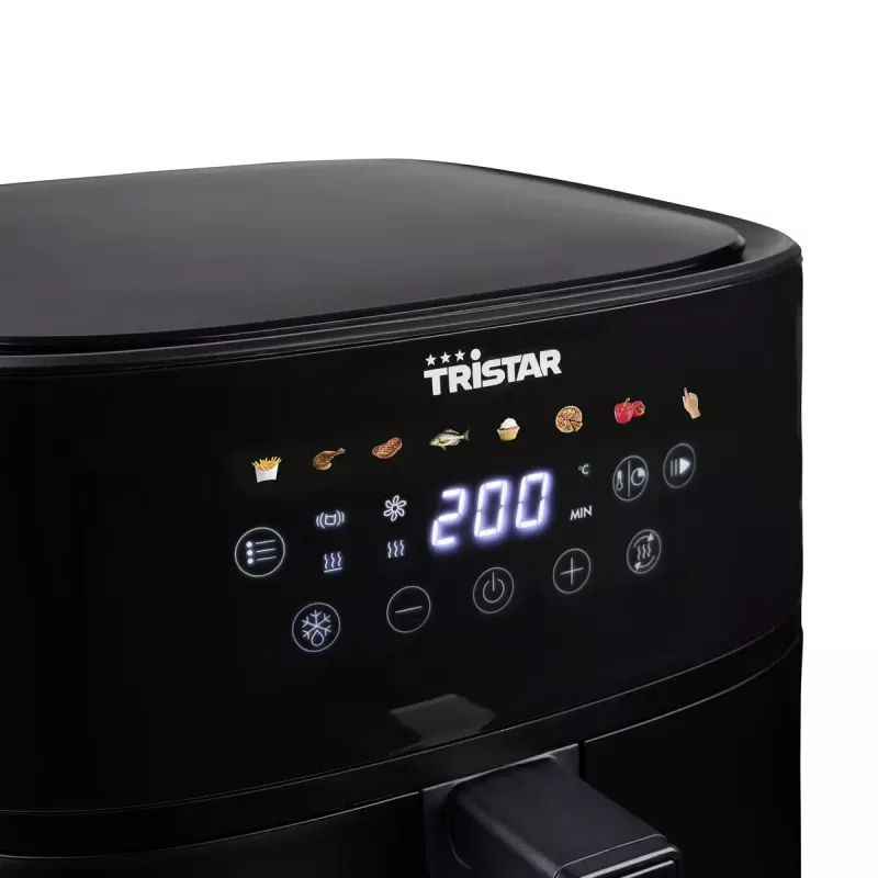 Deep fryer Tristar FR-9071 — compact electric fryer with removable components for home use