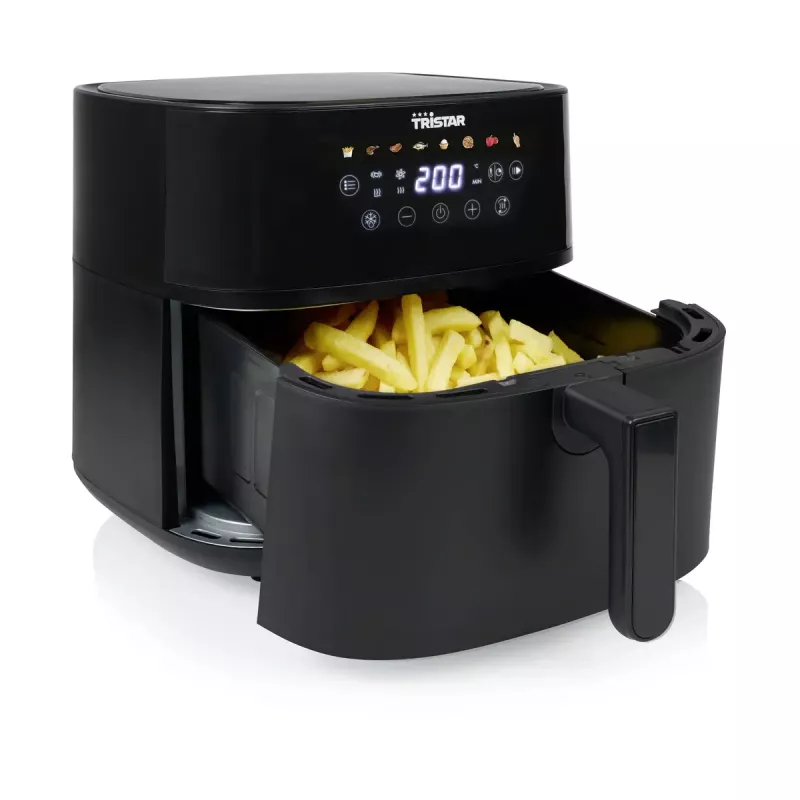 Deep fryer Tristar FR-9071 — compact electric fryer with removable components for home use