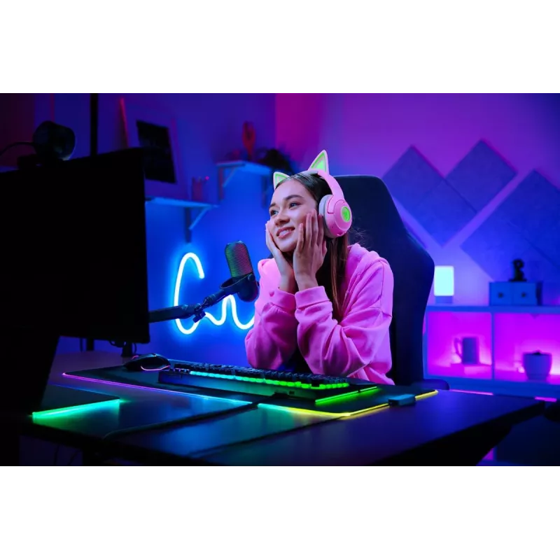 RAZER Seiren V3 Chroma Table Microphone - Black