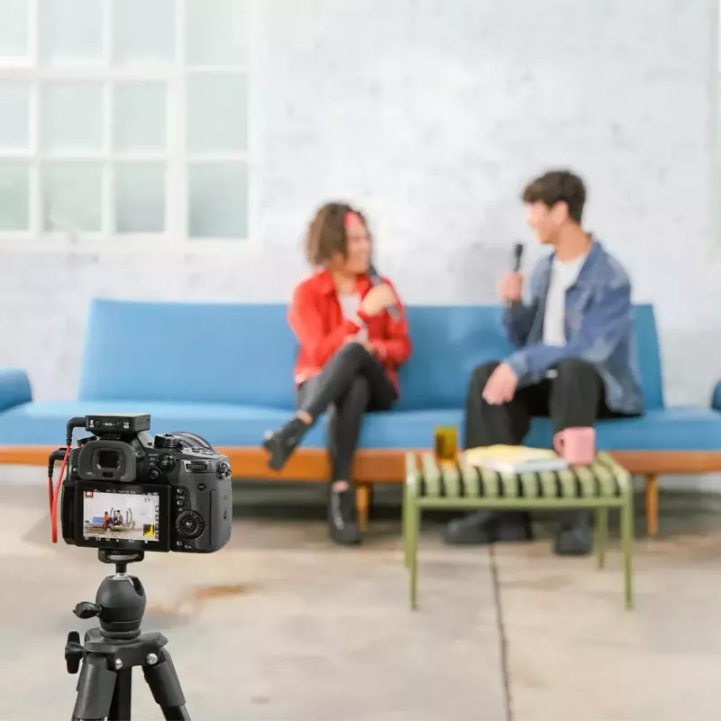Handheld condenser microphone RØDE Interview Pro — omnidirectional, 48 kHz/32-bit, 32 GB, wireless, max 200 m, black