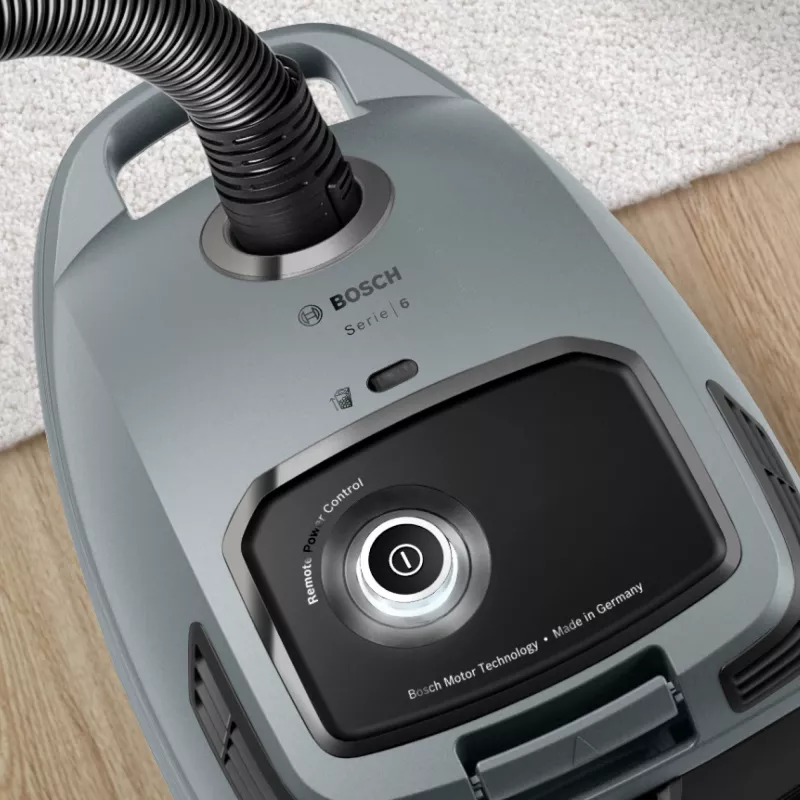 Bosch Serie 6 BGB6X330 cylinder vacuum cleaner, 600 W, 4 L dust bag, HEPA filter, dry
