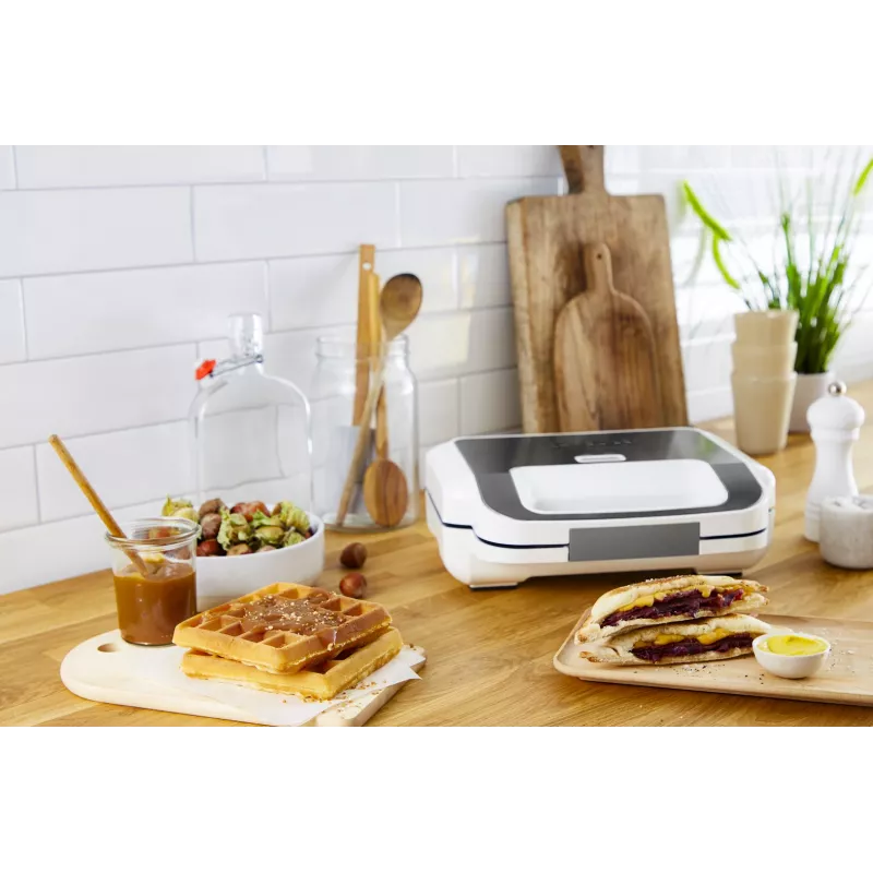 Sandwich maker Tefal SW7011 — 850 W, stainless steel and white, compact 238×276×98 mm