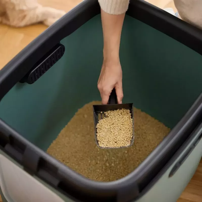 Litter box rotho Biala XL Green Easy Clean Design — large plastic cat litter box, 499×576×614 mm, carbon filter, hanger hole