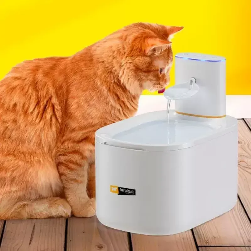 Pet fountain FERPLAST ASTRA 3L with motion sensor — 3 L technopolymer, battery/DC powered, 3-stage filtration
