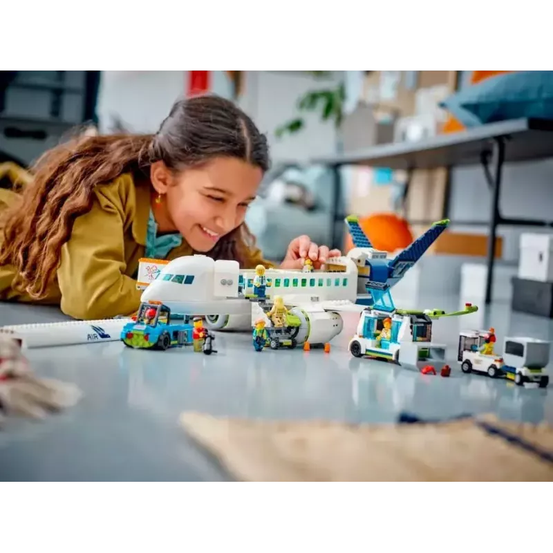 LEGO Passenger Plane building set 60367 — City series, 913 pieces, 2 minifigures, detailed interior