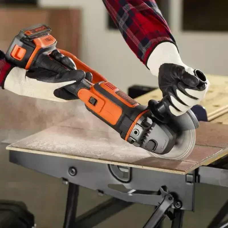 Angle grinder Black & Decker BCG720N — cordless 18V Li-Ion, 12.5 cm disc, up to 8600 RPM, 3 handle positions