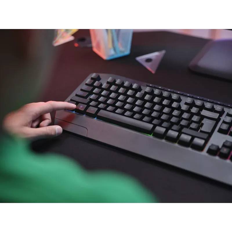 Wired gaming keyboard TRUST GXT 836 Evocx USB QWERTY US English, RGB backlight, wrist rest, 114 keys, 110% layout