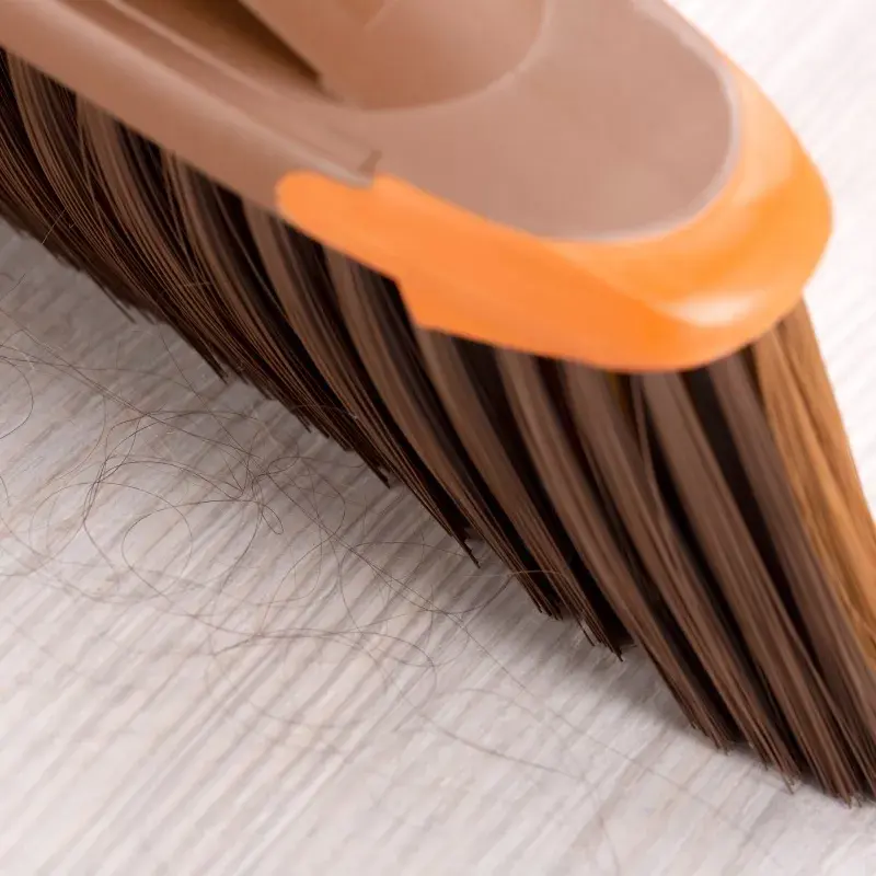 Indoor sweeping brush VILEDA model 136082 with soft/hard plastic bristles and handle, bronze