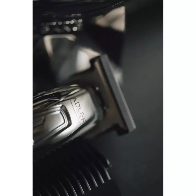 Beard trimmer Adler AD 2836S, cordless lithium battery, 0.9–6 mm, 4 length steps, stainless steel blades, silver