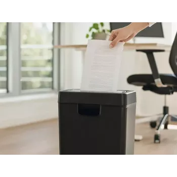 Shredder TRACER Edge10L cross-cut, 10-sheet capacity, 6 mm cut, 10 L bin, black