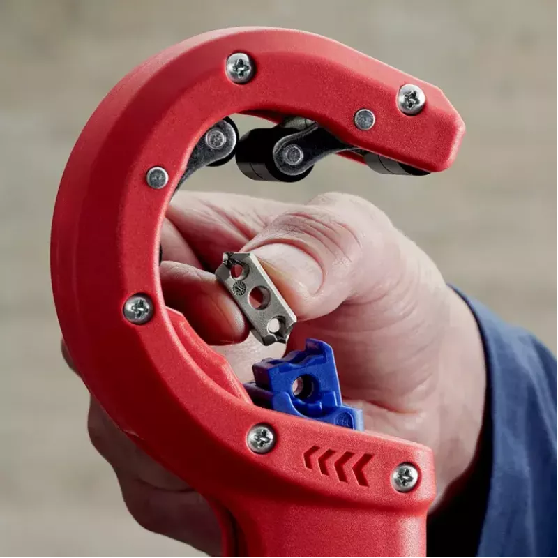 Pipecutter Knipex 90 23 01 BK Steel Blade Plastic Handle 165mm
