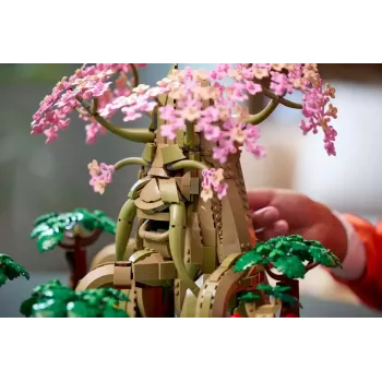 LEGO set The Legend of Zelda Great Deku Tree 2-in-1 (77092) — 2500 pieces, 4 minifigures, 330 mm height