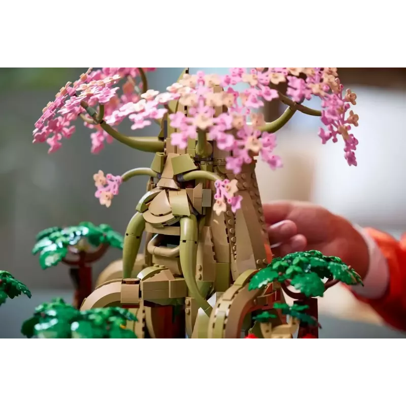LEGO set The Legend of Zelda Great Deku Tree 2-in-1 (77092) — 2500 pieces, 4 minifigures, 330 mm height