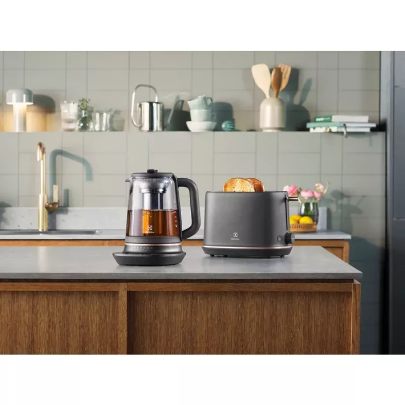 Electrolux E7GK1-8BP electric kettle 1.7 L 2000 W Black, Copper