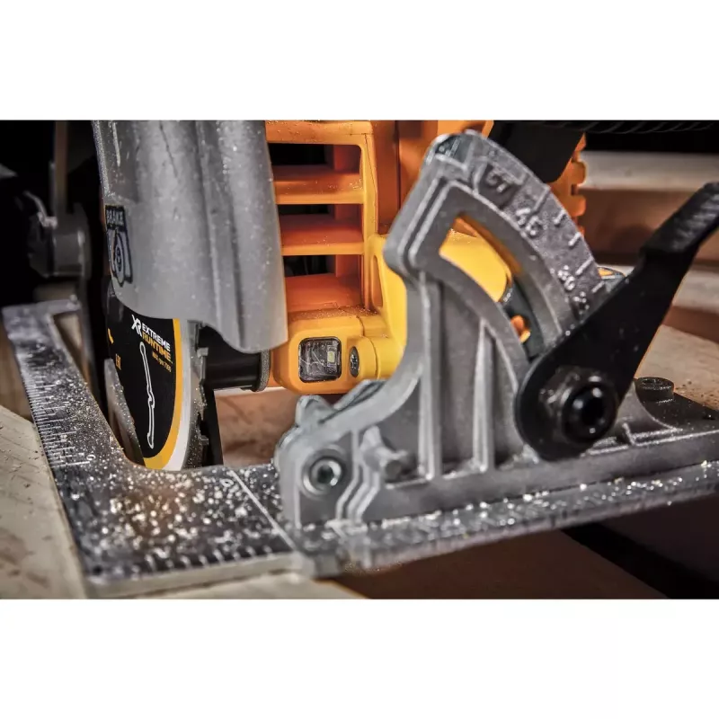 Portable Circular Saw DeWALT DCS573NT-XJ