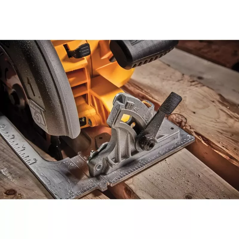 Portable Circular Saw DeWALT DCS573NT-XJ