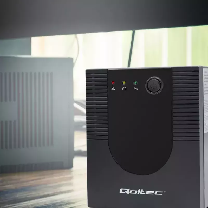Qoltec UPS 53776 Line-Interactive 1.5 kVA 900 W 4 AC outlets