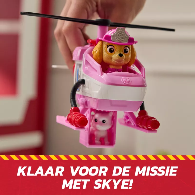 PAW Patrol Fire Rescue: Skye Rescue Fire Chopper with Action Figure, Kitty Friend & Toy Helicopter, Kids Toys for Boys & Girls Ages 3 and Up