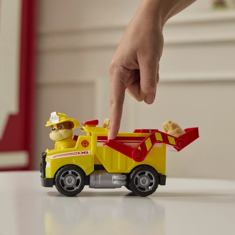PAW Patrol Fire Rescue: Rubble Rescue Fire Dump Truck with Action Figure, Projectiles, and Toy Truck, Kids Toys for Boys & Girls Ages 3 and Up