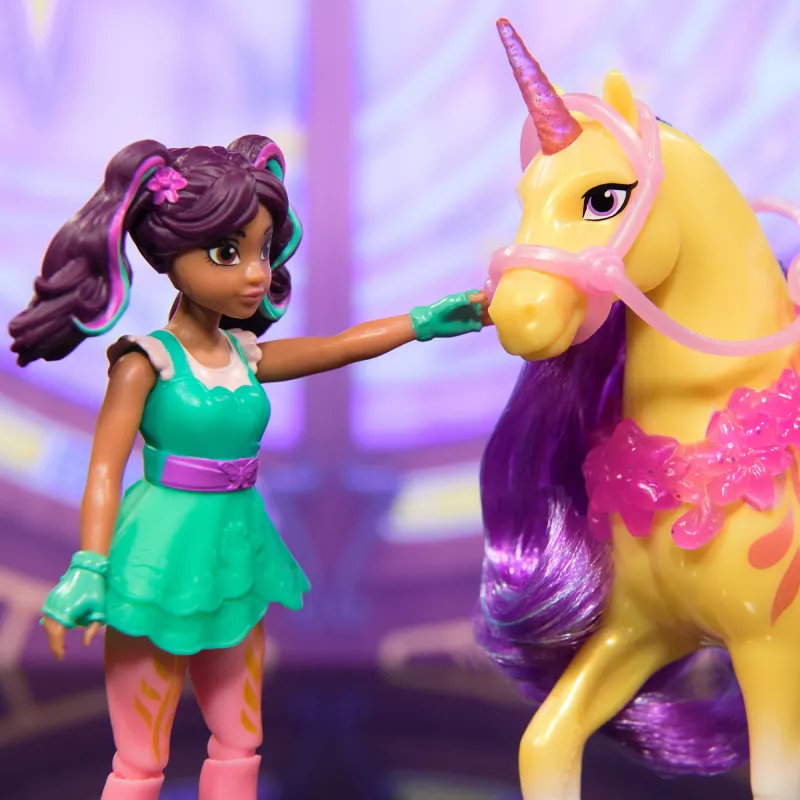 Mini doll set Usorteret Unicorn Academy Ava & Leaf Power of Friendship with translucent saddle and 2 accessories, 168 mm, plastic