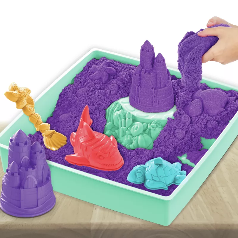 Kinetic Sand , Sandbox Set, Creative Easter Gifts, Includes 1lb Purple Moldable Play Sand, 4 Tools & Molds, Storage, Sensory Toys for Kids Ages 3 and up