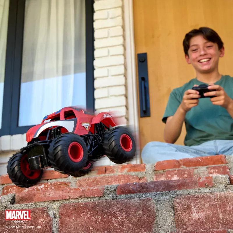 Monster Jam , Marvel The Amazing Spider-Man RC Monster Truck, 1:24 Scale, Kids Toys for Boys and Girls Ages 4 and up