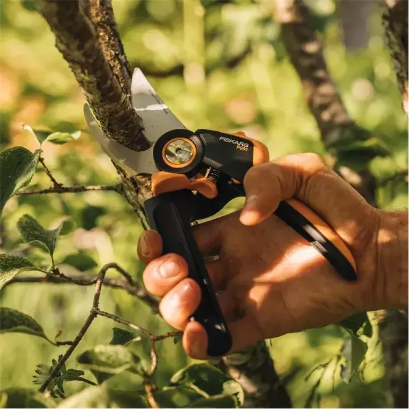 Pruning Shears Fiskars X-Series L P961 — Bypass, Steel Blade, 2.6 cm Cutting Capacity, 222 mm Length