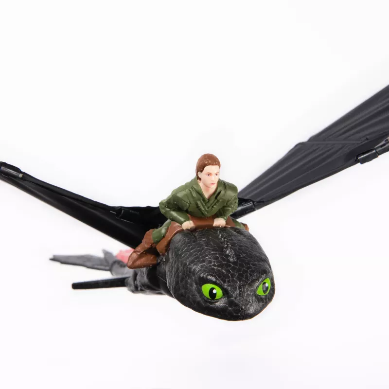 Remote Control Flying Dragon Toothless toy by Spin Master — How to Train Your Dragon, RC with remote control