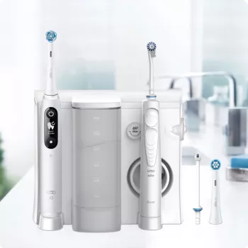 Rotating-oscillating toothbrush Oral-B iO6 White Adult Battery 2 brush heads