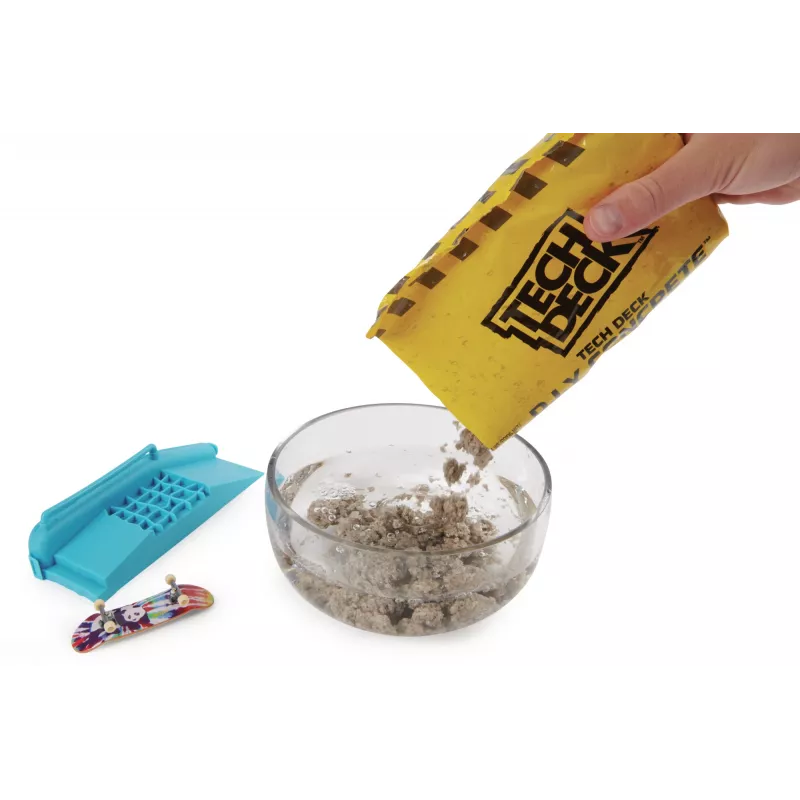 Tech Deck DIY Concrete Reusable Modeling Playset with Exclusive Enjoi Fingerboard, Rail, Molds, Skatepark Kit, Kids Toy for Boys and Girls Ages 6 and up