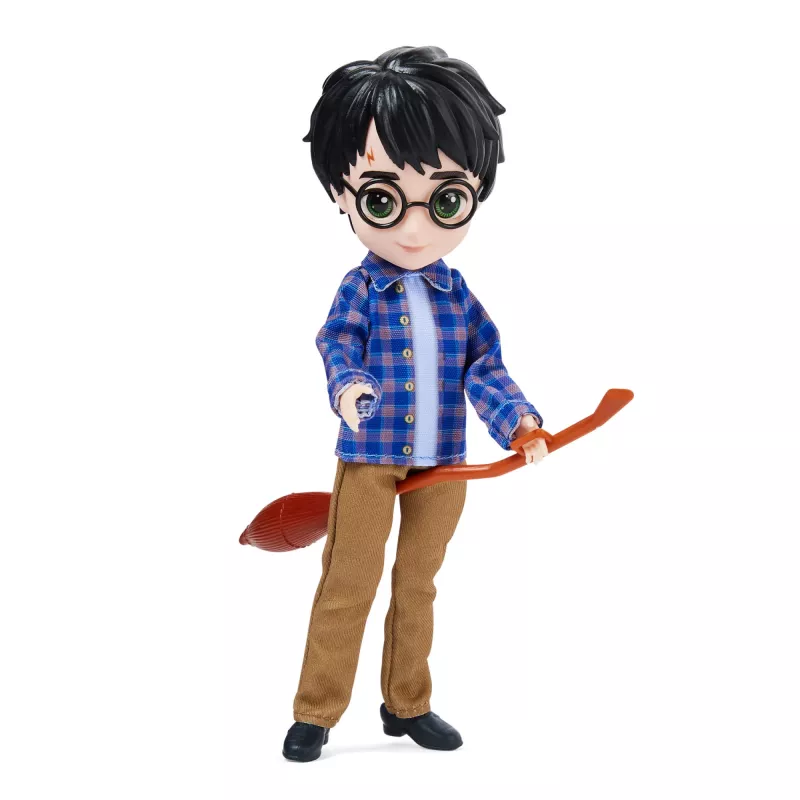 Wizarding World Harry Potter, 8-inch Harry Potter Doll Gift Set with Invisibility Cloak and 5 Doll Accessories, Kids Toys for Ages 6 and up