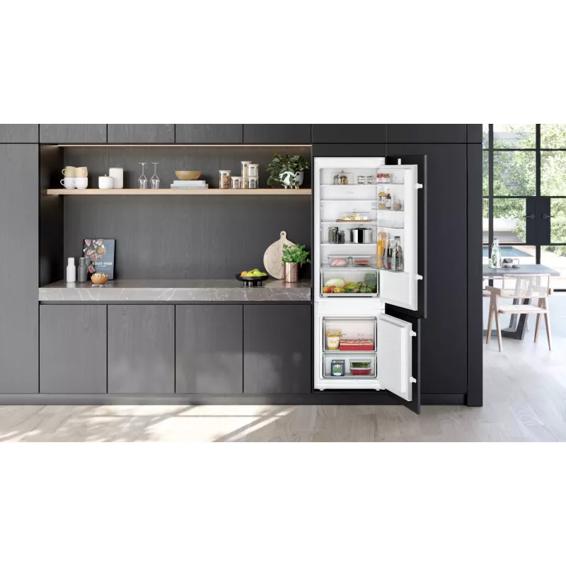 Siemens iQ100 KI87VNSE0 fridge-freezer Built-in 270 L White