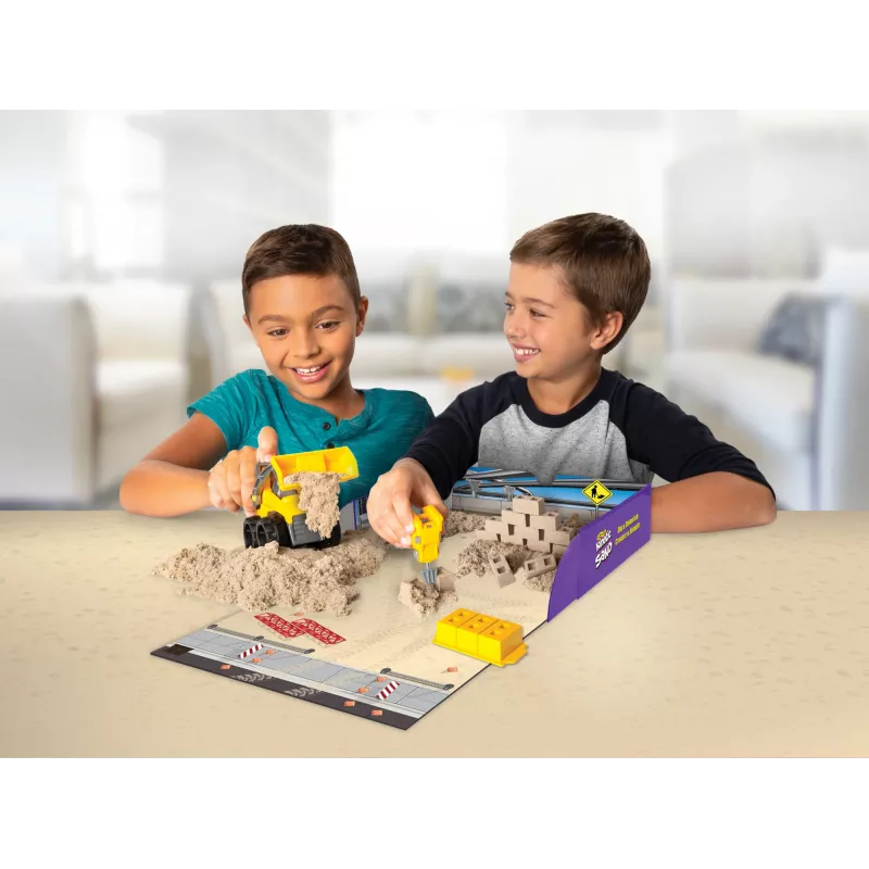 Kinetic Sand , Dig N' Demolish Playset with 1lb Play Sand & Toy Truck, Sensory Toys for Kids Ages 5 and up
