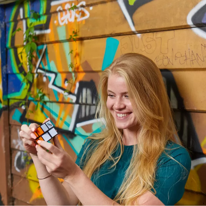 Rubik’s Mini 2x2, 2x2 Classic Color-Matching Puzzle, Pocket Size Brain-Teasing Puzzle Toy, Packaging May Vary