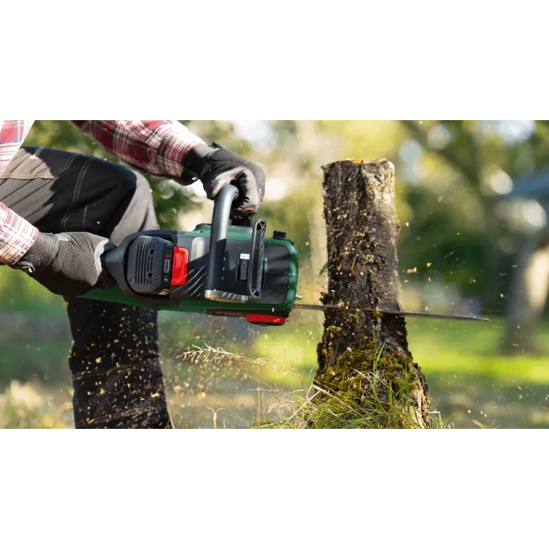 Cordless chainsaw Bosch AdvancedChain 36V-35-40 — 36V, 2 Ah battery, 35 cm guide bar, 31 cm cutting length