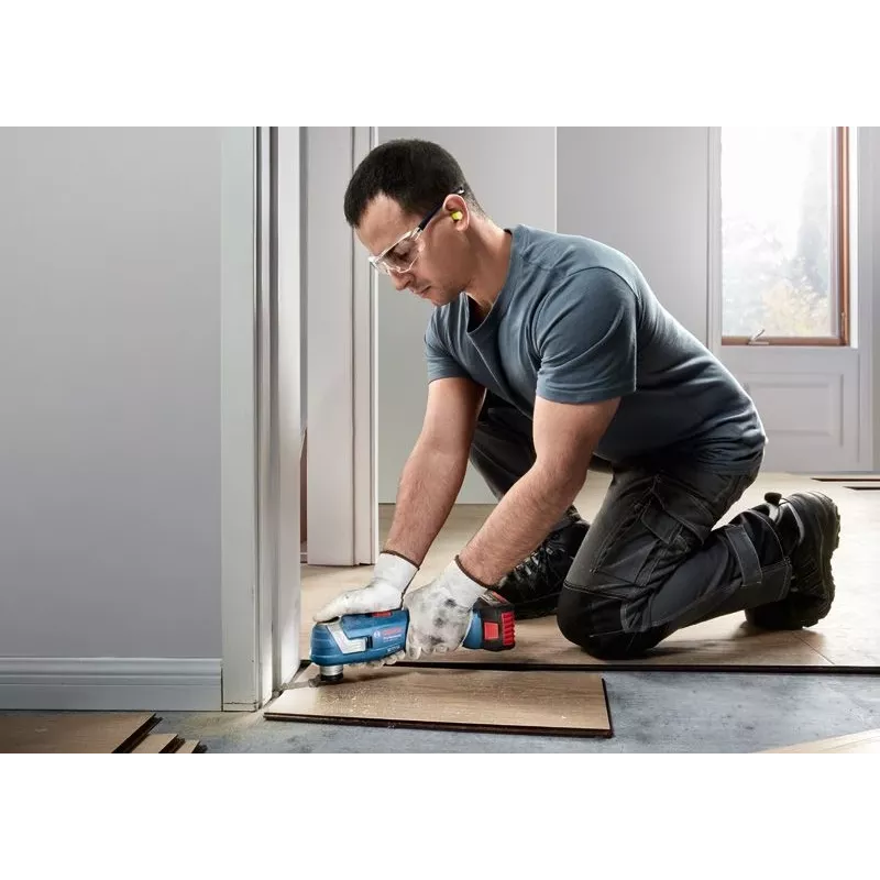 Multifunction Cordless Multi-Cutter Bosch GOP 18V-34 — 18 V oscillating tool, battery-powered