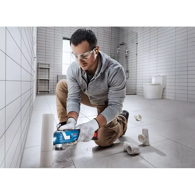 Multifunction Cordless Multi-Cutter Bosch GOP 18V-34 — 18 V oscillating tool, battery-powered