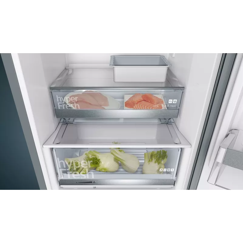 Siemens iQ500 KG39E8XBA fridge-freezer Freestanding 343 L Black, Stainless steel