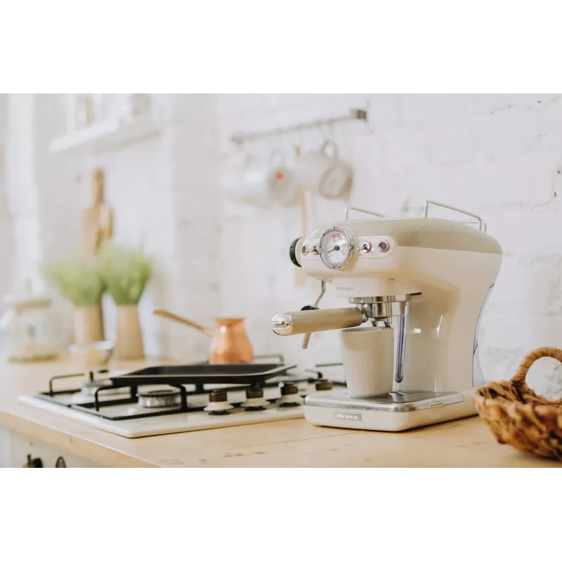 Ariete 1389 Vintage Espresso Coffee Machine - Espresso coffee machine for ground coffee or ESE pods, in a pastel beige colour