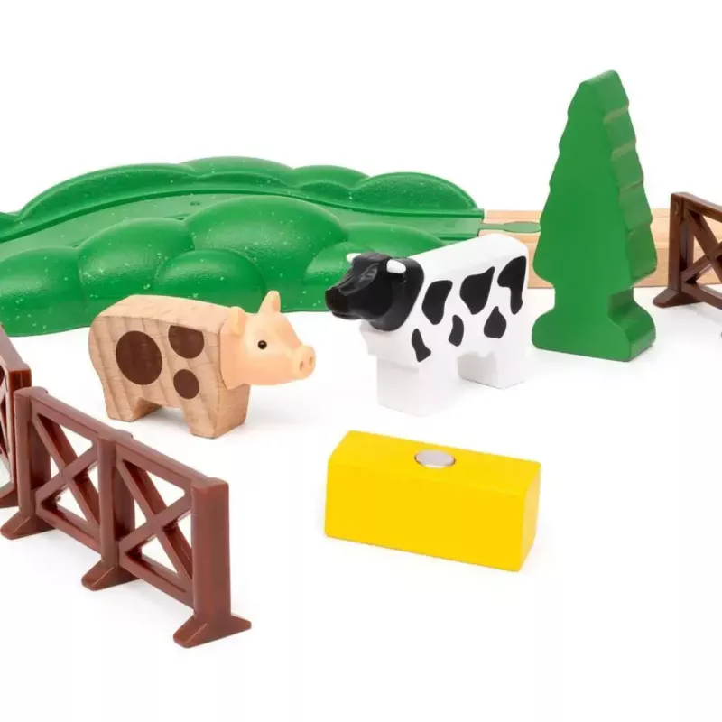 Ravensburger BRIO World Red Lola Farm Train Set – wooden toy train playset