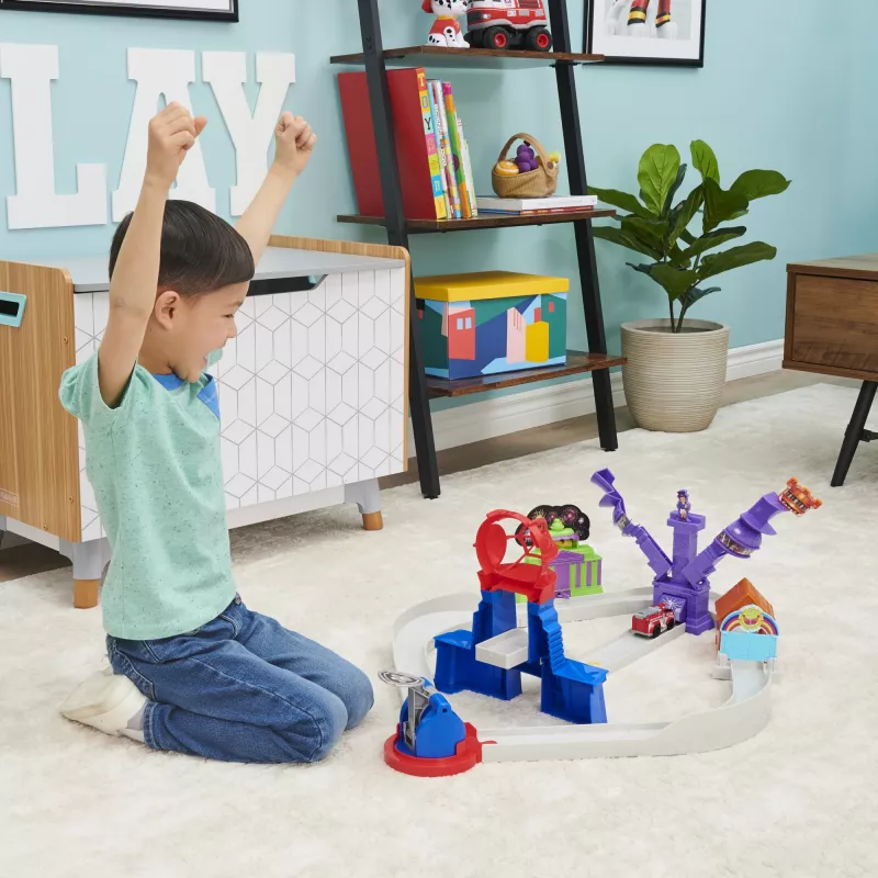 PAW Patrol , True Metal Total City Rescue Movie Track Set with Exclusive Marshall Vehicle, 1:55 Scale, Kids Toys for Ages 3 and up