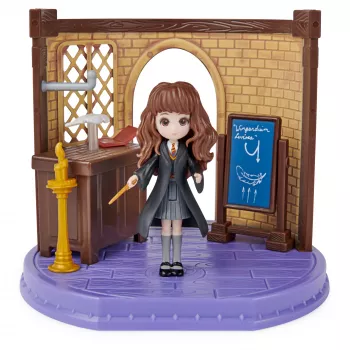 Wizarding World Harry Potter, Magical Minis Charms Classroom with Exclusive Hermione Granger Figure and Accessories, Kids Toys for Ages 5 and up