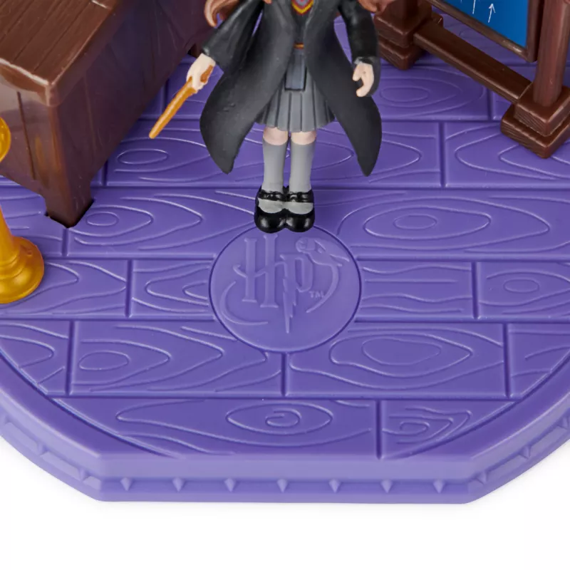 Wizarding World Harry Potter, Magical Minis Charms Classroom with Exclusive Hermione Granger Figure and Accessories, Kids Toys for Ages 5 and up
