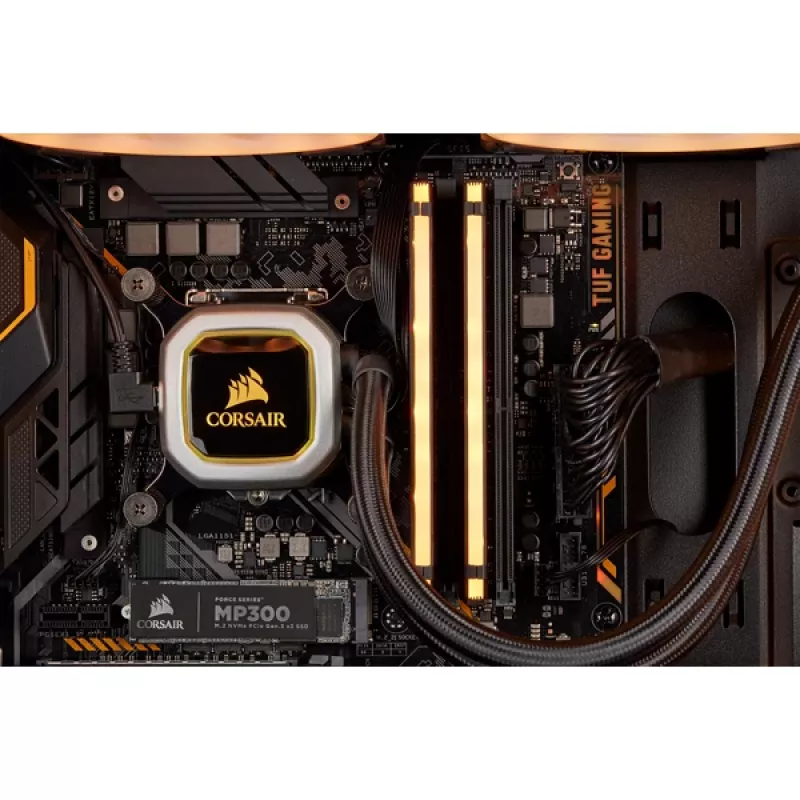 CORSAIR Memory 16GB DDR4 3200MHz 2x8GB C16 - Black (Open Box)